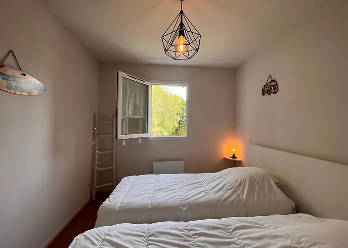 Appartement Avec Terrasse Et Piscine, Proche Plage D\'Erromardie, Saint Jean De Luz - Fr-1-239-932