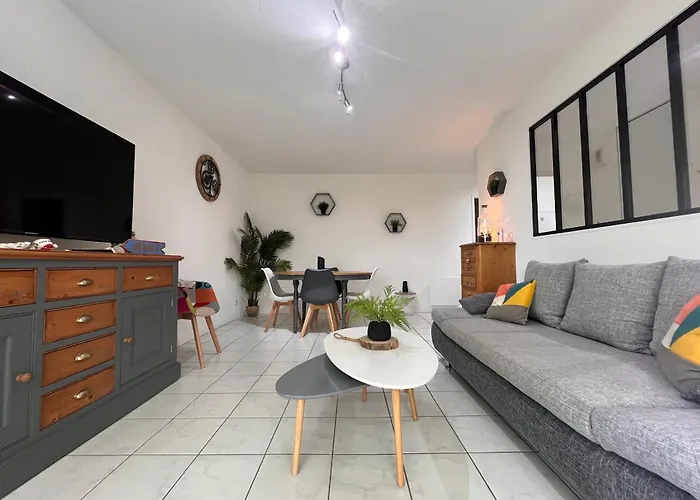 Appartement Avec Terrasse Et Piscine, Proche Plage D\'Erromardie, Saint Jean De Luz - Fr-1-239-932