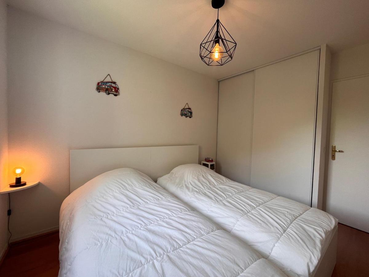 Avec Terrasse Et Piscine, Proche D'erromardie, Jean De Luz - Fr-1-239-932 *