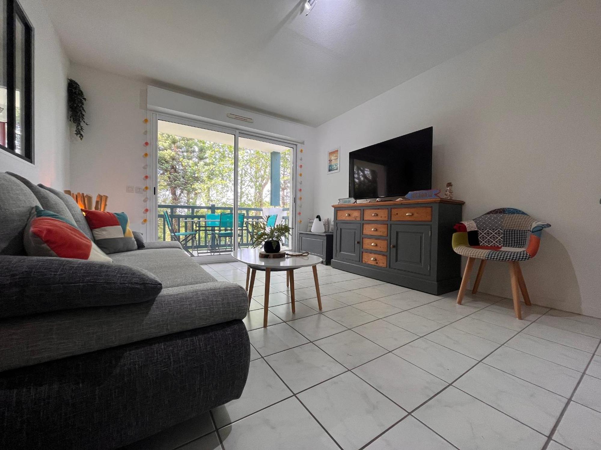 Appartement Avec Terrasse Et Piscine, Proche D'erromardie, Jean De Luz - Fr-1-239-932 Saint-Jean-de-Luz